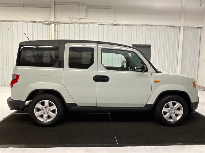 2011 Honda Element EX Sport Utility AWD / 2.4L 4Cyl / 92,000 MILES  / RUST FREE / 4WD / Excel Cond - Photo 4 - Gladstone, OR 97027