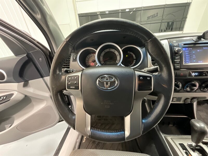 2013 Toyota Tacoma V6 TRD SPORT Double Cab 4X4 / ZERO RUST  / Backup Camera - Photo 45 - Gladstone, OR 97027