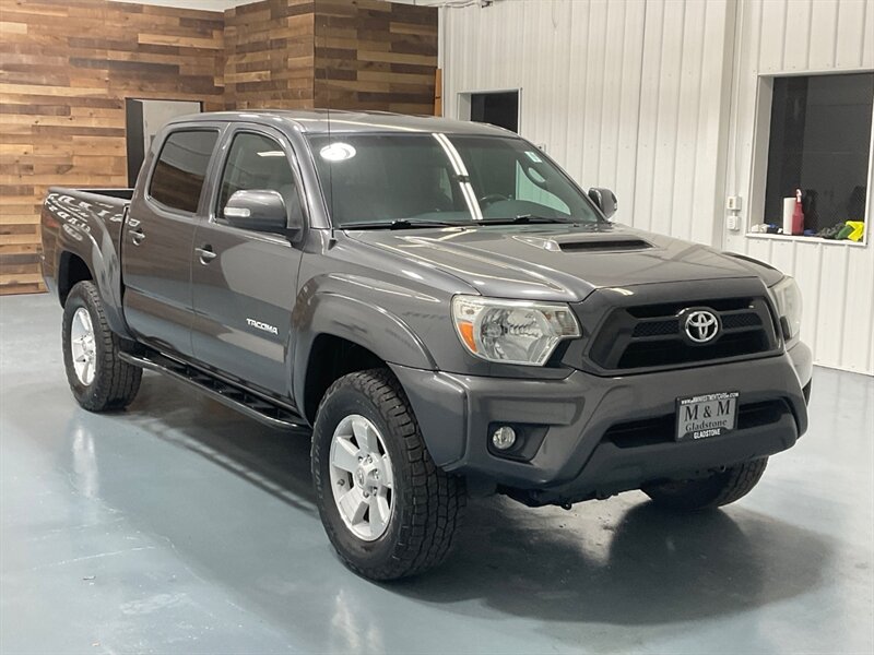 2013 Toyota Tacoma V6 TRD SPORT Double Cab 4X4 / ZERO RUST  / Backup Camera - Photo 2 - Gladstone, OR 97027