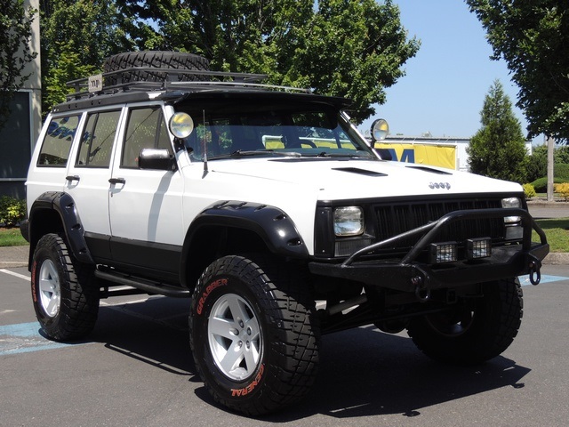 1989 Jeep Cherokee Pioneer 4x4 5 Speed Manual Lifted