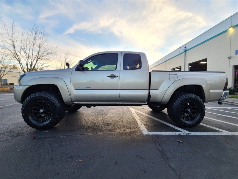 2006 Toyota Tacoma 4X4 / V6 4.0L / XD WHEELS / MT TIRES / LIFTED  / NO RUST / LED's / GREAT CONDITION / VERY SHARP - Photo 3 - Portland, OR 97217