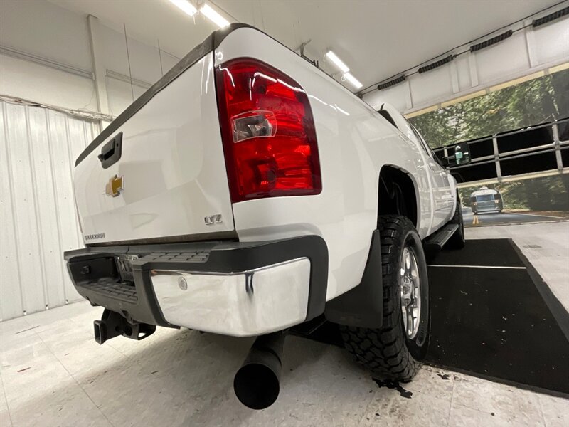 2013 Chevrolet Silverado 2500 LTZ Crew Cab 4X4 / 6.6L DIESEL / 1-OWNER  / Leather w. Heated & Cooled Seats / Navigation / BRAND NEW TIRES / 103,000 MILES - Photo 11 - Gladstone, OR 97027