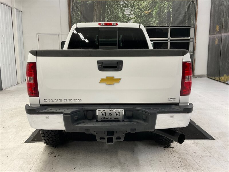 2013 Chevrolet Silverado 2500 LTZ Crew Cab 4X4 / 6.6L DIESEL / 1-OWNER  / Leather w. Heated & Cooled Seats / Navigation / BRAND NEW TIRES / 103,000 MILES - Photo 6 - Gladstone, OR 97027