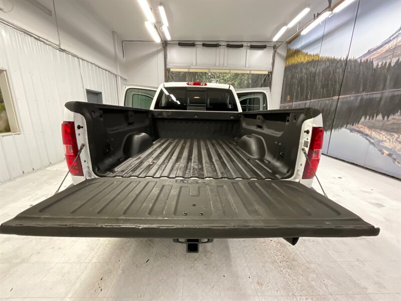 2013 Chevrolet Silverado 2500 LTZ Crew Cab 4X4 / 6.6L DIESEL / 1-OWNER  / Leather w. Heated & Cooled Seats / Navigation / BRAND NEW TIRES / 103,000 MILES - Photo 12 - Gladstone, OR 97027