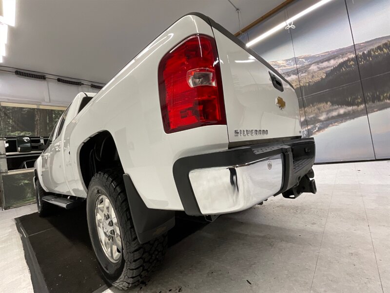 2013 Chevrolet Silverado 2500 LTZ Crew Cab 4X4 / 6.6L DIESEL / 1-OWNER  / Leather w. Heated & Cooled Seats / Navigation / BRAND NEW TIRES / 103,000 MILES - Photo 26 - Gladstone, OR 97027