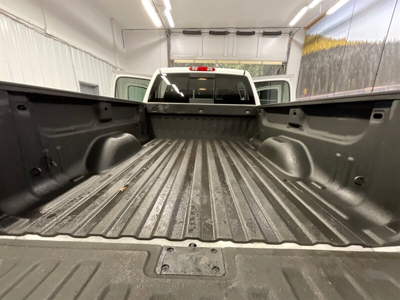 2013 Chevrolet Silverado 2500 LTZ Crew Cab 4X4 / 6.6L DIESEL / 1-OWNER  / Leather w. Heated & Cooled Seats / Navigation / BRAND NEW TIRES / 103,000 MILES - Photo 28 - Gladstone, OR 97027