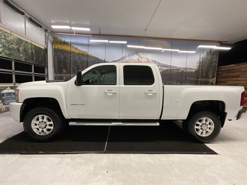 2013 Chevrolet Silverado 2500 LTZ Crew Cab 4X4 / 6.6L DIESEL / 1-OWNER  / Leather w. Heated & Cooled Seats / Navigation / BRAND NEW TIRES / 103,000 MILES - Photo 3 - Gladstone, OR 97027