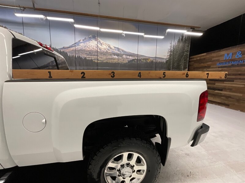 2013 Chevrolet Silverado 2500 LTZ Crew Cab 4X4 / 6.6L DIESEL / 1-OWNER  / Leather w. Heated & Cooled Seats / Navigation / BRAND NEW TIRES / 103,000 MILES - Photo 9 - Gladstone, OR 97027