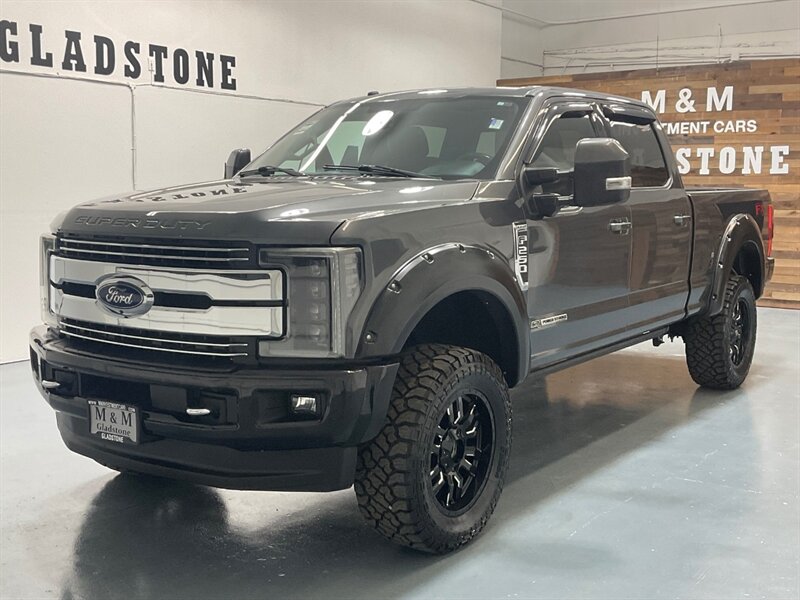 2018 Ford F-250 Lariat Crew Cab 4X4 / 6.7L DIESEL / ULTIMATE PKG  / FX4 OFF RD PKG / LIFTED / ZERO RUST / PANORAMIC SUNROOF - Photo 1 - Gladstone, OR 97027