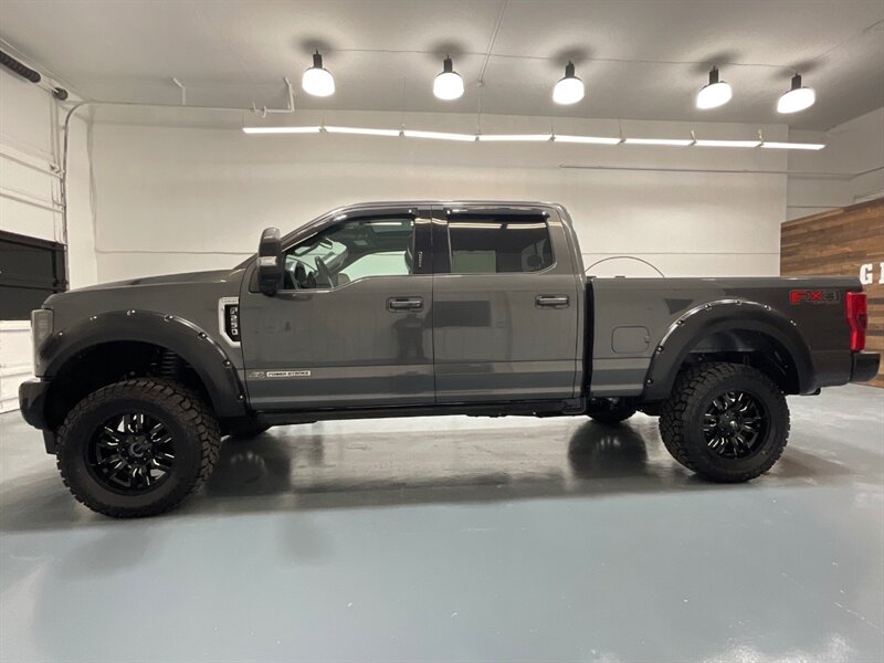 2018 Ford F-250 Lariat Crew Cab 4X4 / 6.7L DIESEL / ULTIMATE PKG  / FX4 OFF RD PKG / LIFTED / ZERO RUST / PANORAMIC SUNROOF - Photo 3 - Gladstone, OR 97027