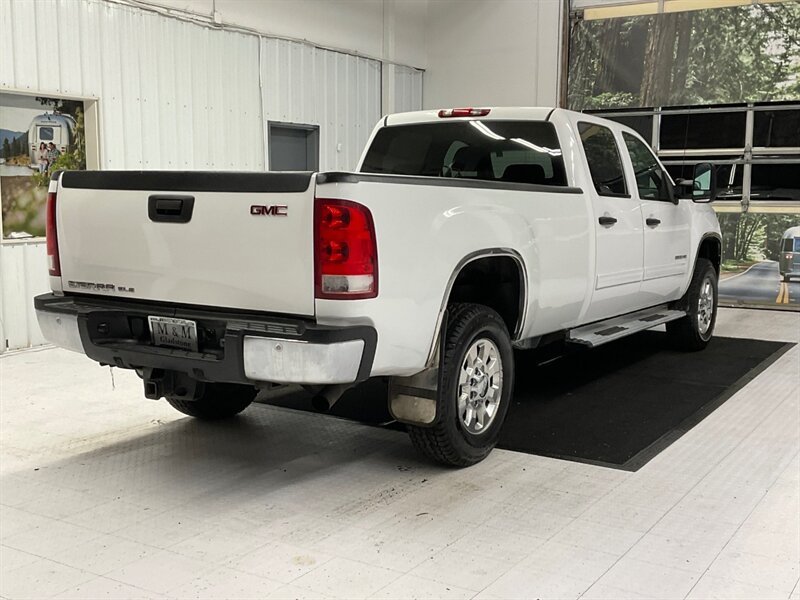 2013 GMC Sierra 2500 SLE Crew Cab 4X4 / 6.0 V8 / NEW TIRES / LONG BED  Z71 OFF RD PKG/ 6.0L V8 GAS / CLEAN INSIDE & OUT / RUST FREE - Photo 7 - Gladstone, OR 97027