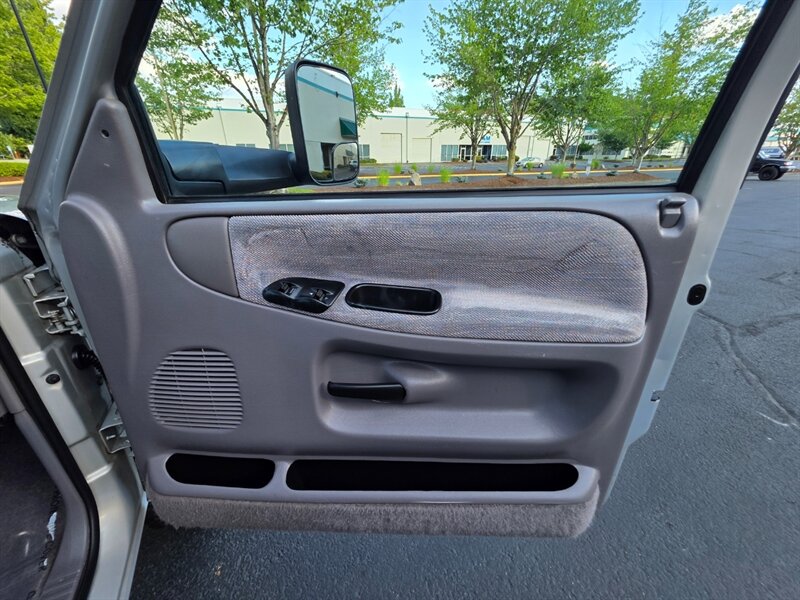 1995 Dodge Ram 3500 DUALLY / 4X4 / 12-VALVE / 5.9L DIESEL / LONG BED / SINGLE CAB / CUMMINS / 1-TON - Photo 36 - Portland, OR 97217