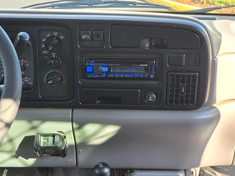 1995 Dodge Ram 3500 DUALLY / 4X4 / 12-VALVE / 5.9L DIESEL / LONG BED / SINGLE CAB / CUMMINS / 1-TON - Photo 38 - Portland, OR 97217