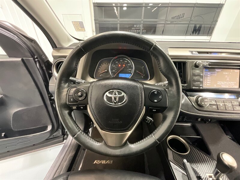 2014 Toyota RAV4 Limited 4X4 / Leather / Sunroof / 1-OWNER LOCAL  / Backup Camera & Heated Seats - Photo 41 - Gladstone, OR 97027