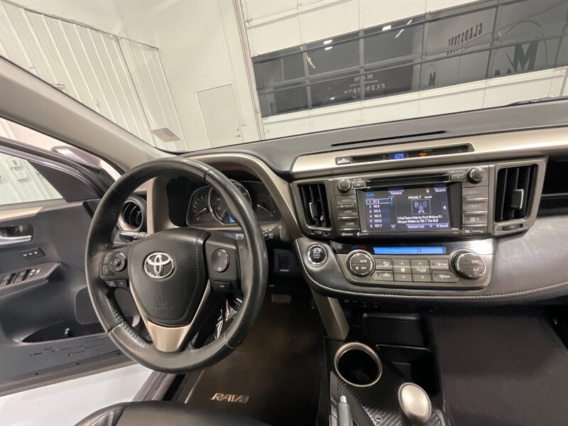 2014 Toyota RAV4 Limited 4X4 / Leather / Sunroof / 1-OWNER LOCAL  / Backup Camera & Heated Seats - Photo 15 - Gladstone, OR 97027