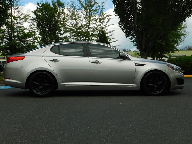 2011 Kia Optima GDi LX Sedan / 4-cyl / Fresh Trade / LOW 81K MILES - Photo 4 - Portland, OR 97217