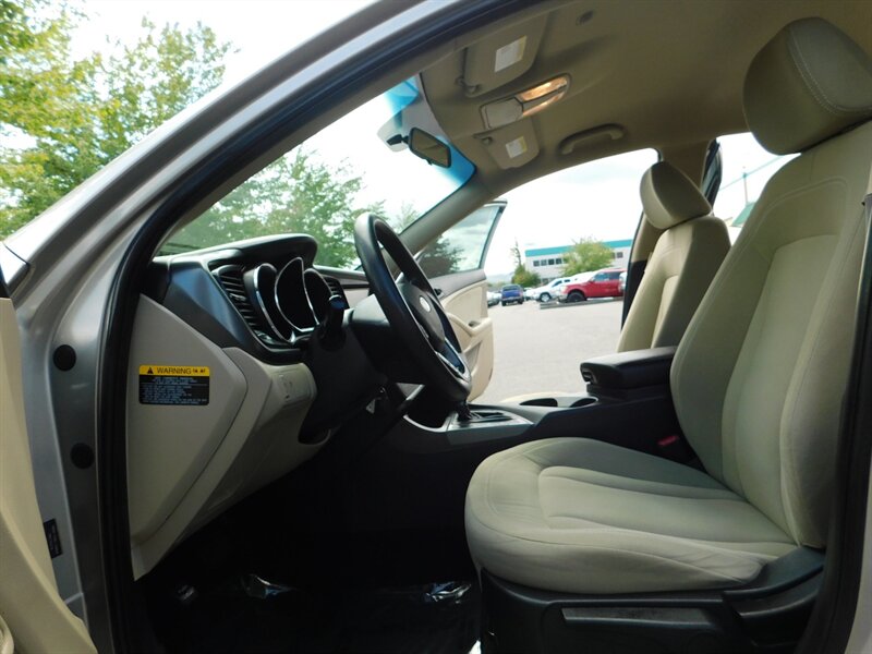 2011 Kia Optima GDi LX Sedan / 4-cyl / Fresh Trade / LOW 81K MILES - Photo 14 - Portland, OR 97217