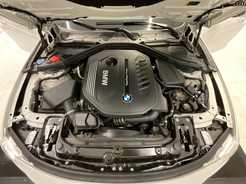 2018 BMW 340i xDrive awd /6Cyl TURBO/Sport Pkg/ 27,000 MILE  / Leather & Heated seats / Navigation & Cameras / SHARP & FAST!! - Photo 37 - Gladstone, OR 97027