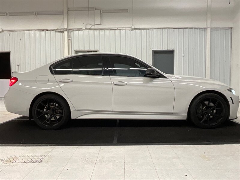 2018 BMW 340i xDrive awd /6Cyl TURBO/Sport Pkg/ 27,000 MILE  / Leather & Heated seats / Navigation & Cameras / SHARP & FAST!! - Photo 4 - Gladstone, OR 97027