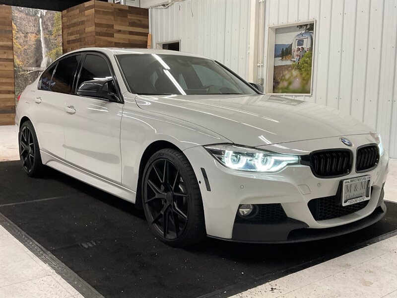 2018 BMW 340i xDrive awd /6Cyl TURBO/Sport Pkg/ 27,000 MILE  / Leather & Heated seats / Navigation & Cameras / SHARP & FAST!! - Photo 2 - Gladstone, OR 97027