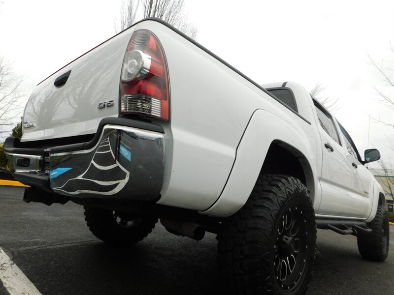 2010 Toyota Tacoma V6 SR5 Double Cab 4X4 / 6-SPEED MANUAL / LIFTED   - Photo 24 - Portland, OR 97217