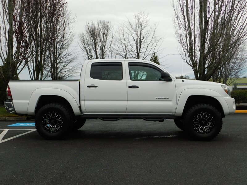 2010 Toyota Tacoma V6 SR5 Double Cab 4X4 / 6-SPEED MANUAL / LIFTED