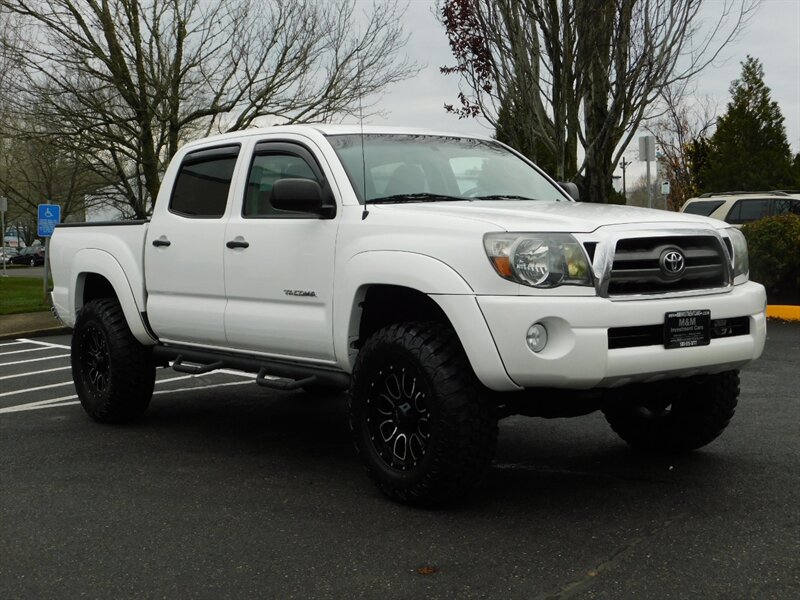 2010 Toyota Tacoma V6 SR5 Double Cab 4X4 / 6-SPEED MANUAL / LIFTED   - Photo 2 - Portland, OR 97217