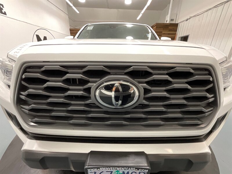 2020 Toyota Tacoma TRD Off-Road 4x4 /V6/ NEW LIFT WHEELS TIRES  / LOCAL OREGON TRUCK / NO RUST - Photo 30 - Gladstone, OR 97027