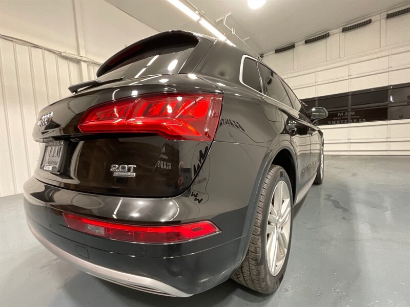 2018 Audi Q5 2.0T quattro Premium Plus AWD / Panoramic Sunroof / Navigation & Backup Camera / Leather Heated Seats - Photo 54 - Gladstone, OR 97027