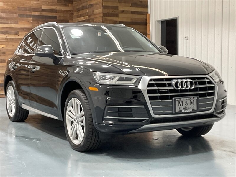 2018 Audi Q5 2.0T quattro Premium Plus AWD / Panoramic Sunroof / Navigation & Backup Camera / Leather Heated Seats - Photo 59 - Gladstone, OR 97027