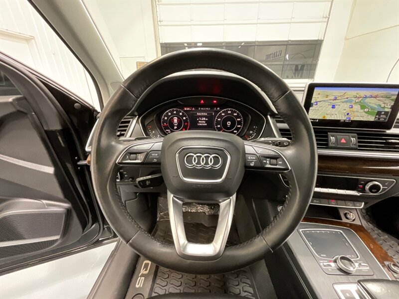 2018 Audi Q5 2.0T quattro Premium Plus AWD / Panoramic Sunroof / Navigation & Backup Camera / Leather Heated Seats - Photo 20 - Gladstone, OR 97027