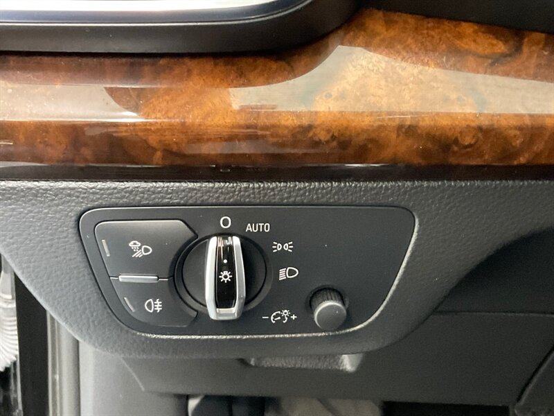 2018 Audi Q5 2.0T quattro Premium Plus AWD / Panoramic Sunroof / Navigation & Backup Camera / Leather Heated Seats - Photo 18 - Gladstone, OR 97027