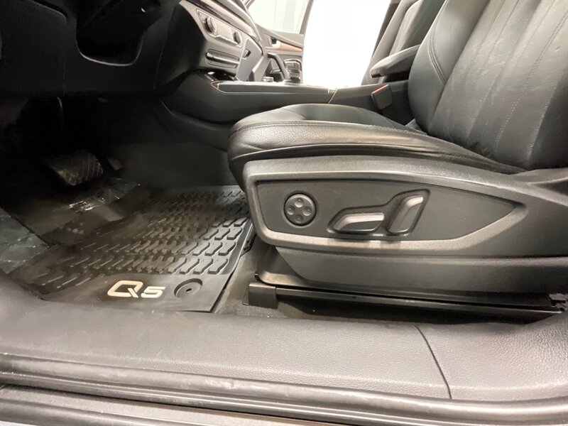 2018 Audi Q5 2.0T quattro Premium Plus AWD / Panoramic Sunroof / Navigation & Backup Camera / Leather Heated Seats - Photo 38 - Gladstone, OR 97027