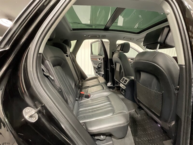 2018 Audi Q5 2.0T quattro Premium Plus AWD / Panoramic Sunroof / Navigation & Backup Camera / Leather Heated Seats - Photo 12 - Gladstone, OR 97027