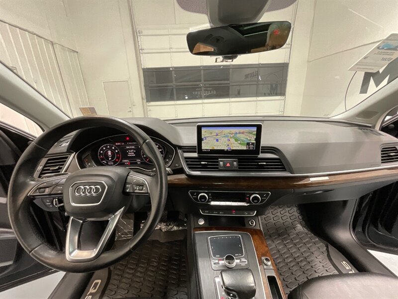2018 Audi Q5 2.0T quattro Premium Plus AWD / Panoramic Sunroof / Navigation & Backup Camera / Leather Heated Seats - Photo 14 - Gladstone, OR 97027