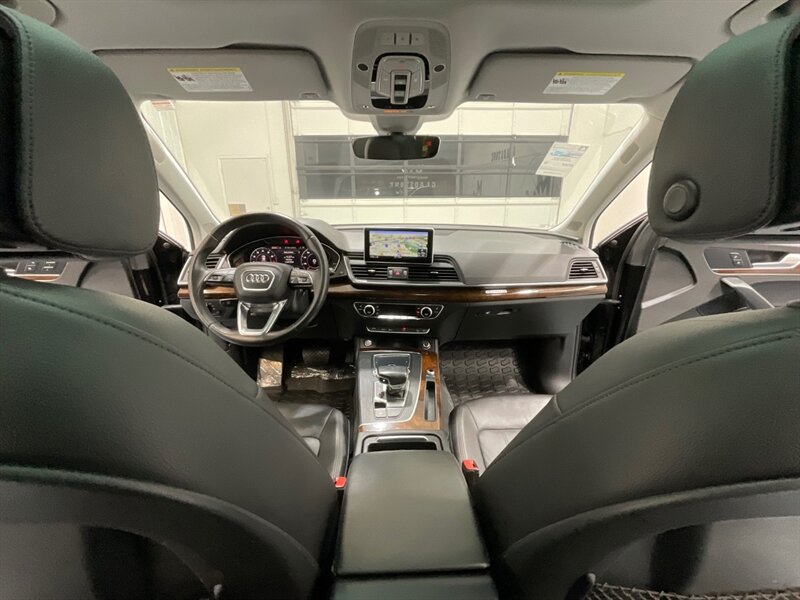 2018 Audi Q5 2.0T quattro Premium Plus AWD / Panoramic Sunroof / Navigation & Backup Camera / Leather Heated Seats - Photo 41 - Gladstone, OR 97027
