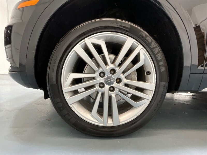 2018 Audi Q5 2.0T quattro Premium Plus AWD / Panoramic Sunroof / Navigation & Backup Camera / Leather Heated Seats - Photo 23 - Gladstone, OR 97027