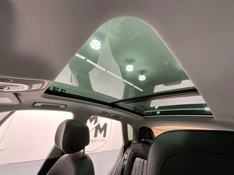 2018 Audi Q5 2.0T quattro Premium Plus AWD / Panoramic Sunroof / Navigation & Backup Camera / Leather Heated Seats - Photo 37 - Gladstone, OR 97027