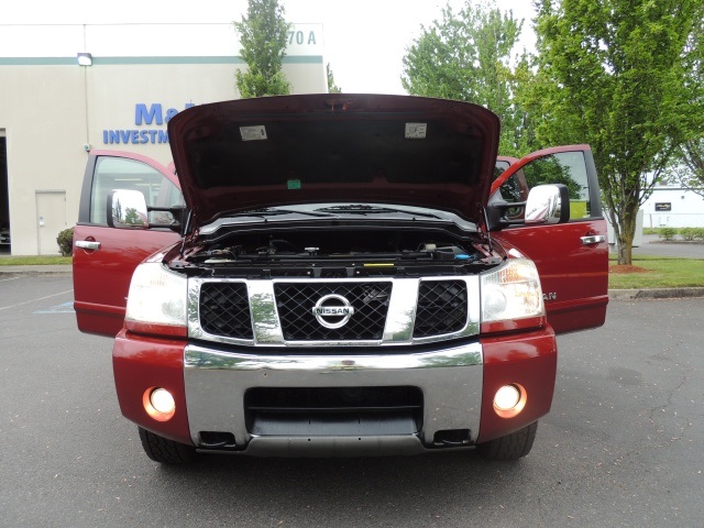 2005 Nissan Titan LE / 4X4 / Leather/ Navigation / Sunroof / DVD   - Photo 32 - Portland, OR 97217