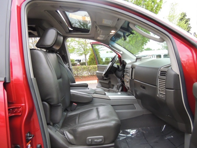 2005 Nissan Titan LE / 4X4 / Leather/ Navigation / Sunroof / DVD   - Photo 18 - Portland, OR 97217