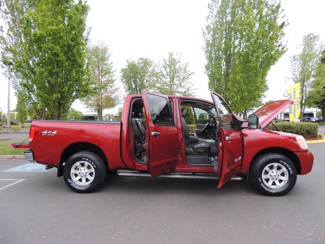 2005 Nissan Titan LE / 4X4 / Leather/ Navigation / Sunroof / DVD   - Photo 30 - Portland, OR 97217