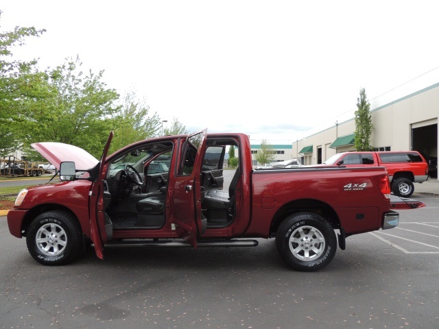 2005 Nissan Titan LE / 4X4 / Leather/ Navigation / Sunroof / DVD   - Photo 26 - Portland, OR 97217