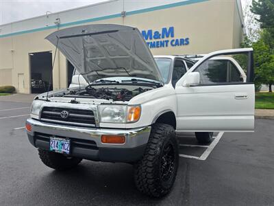 1997 Toyota 4Runner 4X4 V6/ 5-SPEED MANUAL / TIMING BELT DONE / LIFTED / NEW TIRES / NEW WHEELS / NEW LIFT / ZERO RUST !! - Photo 26 - Portland, OR 97217