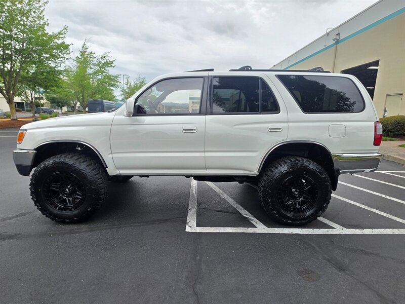 1997 Toyota 4Runner 4X4 V6/ 5-SPEED MANUAL / TIMING BELT DONE / LIFTED  / NEW TIRES / NEW WHEELS / NEW LIFT / ZERO RUST !! - Photo 3 - Portland, OR 97217