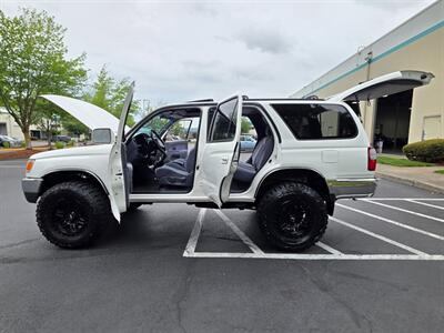 1997 Toyota 4Runner 4X4 V6/ 5-SPEED MANUAL / TIMING BELT DONE / LIFTED / NEW TIRES / NEW WHEELS / NEW LIFT / ZERO RUST !! - Photo 19 - Portland, OR 97217