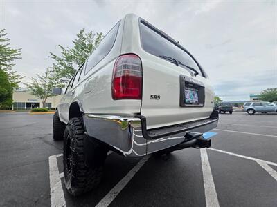 1997 Toyota 4Runner 4X4 V6/ 5-SPEED MANUAL / TIMING BELT DONE / LIFTED / NEW TIRES / NEW WHEELS / NEW LIFT / ZERO RUST !! - Photo 11 - Portland, OR 97217
