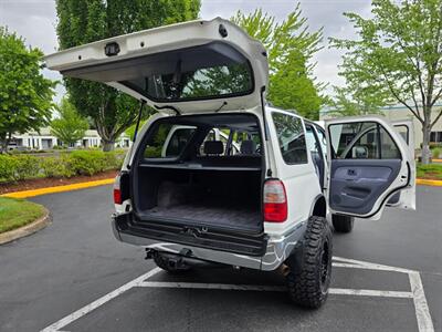1997 Toyota 4Runner 4X4 V6/ 5-SPEED MANUAL / TIMING BELT DONE / LIFTED / NEW TIRES / NEW WHEELS / NEW LIFT / ZERO RUST !! - Photo 28 - Portland, OR 97217