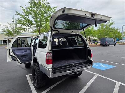 1997 Toyota 4Runner 4X4 V6/ 5-SPEED MANUAL / TIMING BELT DONE / LIFTED / NEW TIRES / NEW WHEELS / NEW LIFT / ZERO RUST !! - Photo 27 - Portland, OR 97217