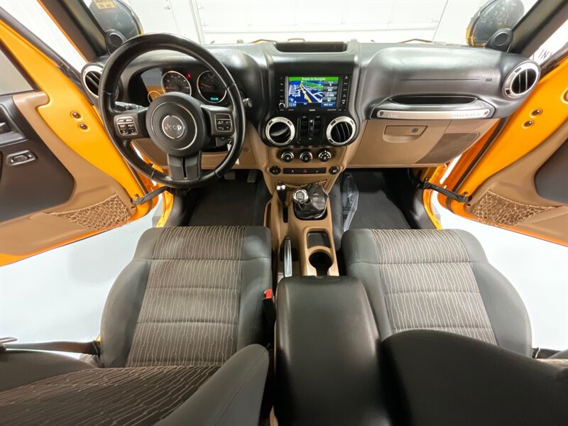 2012 Jeep Wrangler Unlimited Rubicon 4X4 / V6 /6-SPEED MANUAL /LIFTED / BRAND NEW 35 " MUD TIRES / Navigation / WINCH / ZERO RUST/ 77K MILES - Photo 43 - Gladstone, OR 97027