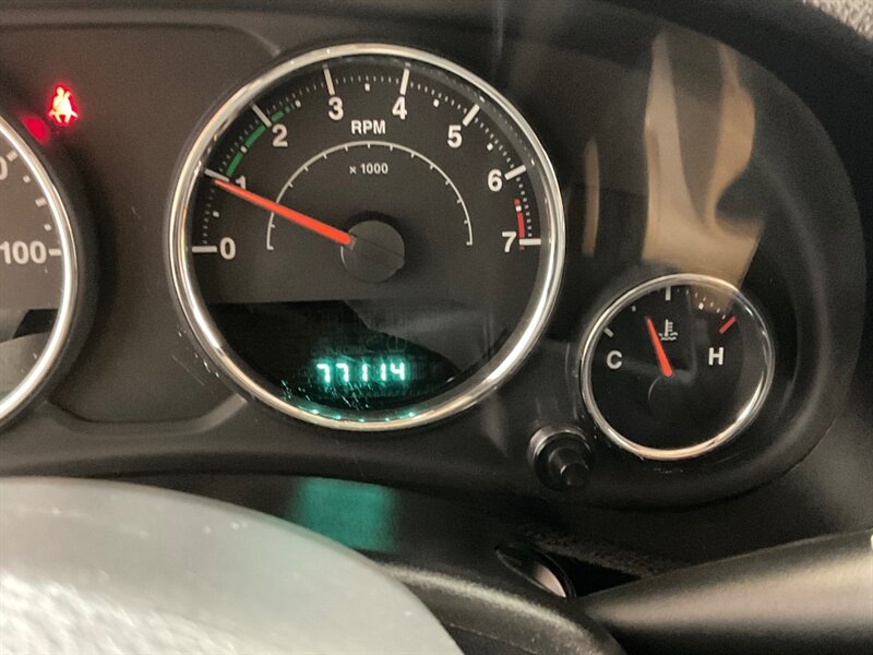 2012 Jeep Wrangler Unlimited Rubicon 4X4 / V6 /6-SPEED MANUAL /LIFTED / BRAND NEW 35 " MUD TIRES / Navigation / WINCH / ZERO RUST/ 77K MILES - Photo 57 - Gladstone, OR 97027